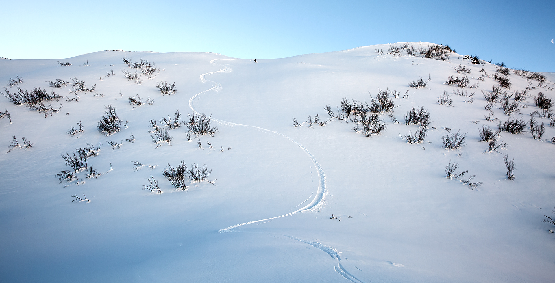 off-piste skiing guide in Courchevel 1850